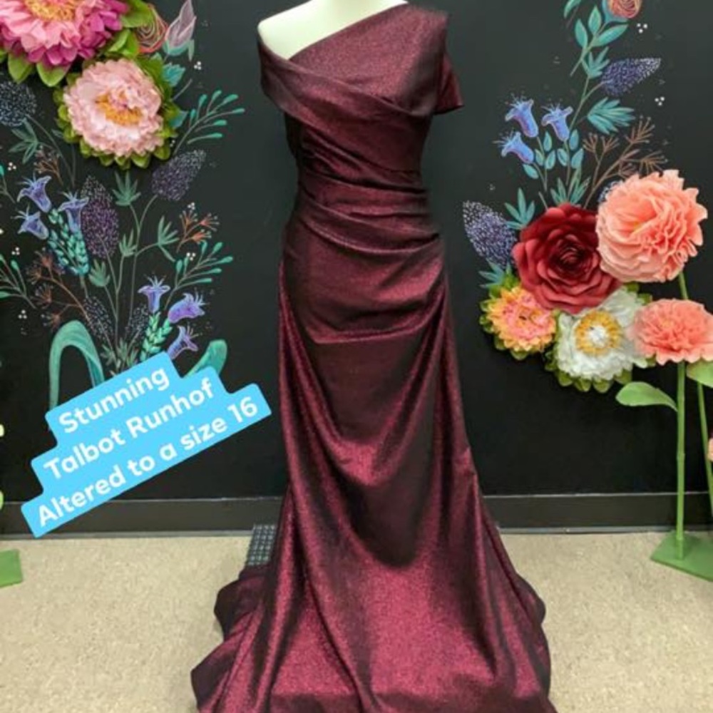 Talbot Runhof Stunning Evening Gown